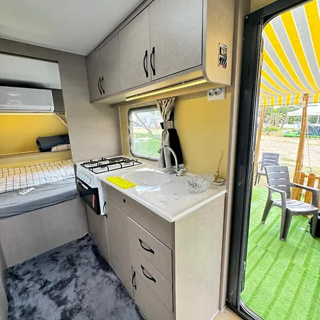 캠프장 Yakamoz Karavan 안탈리아